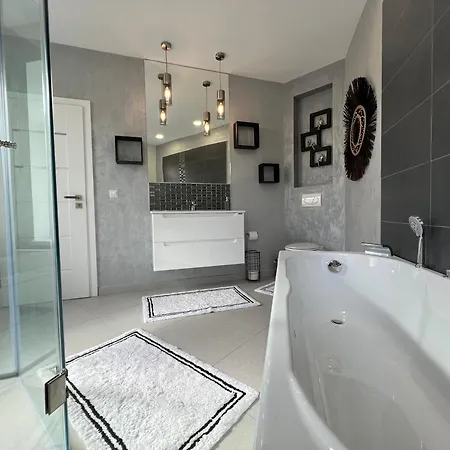 Dreamzzz 130m2 Designerwohnung Mit 2 Baedern * Gera